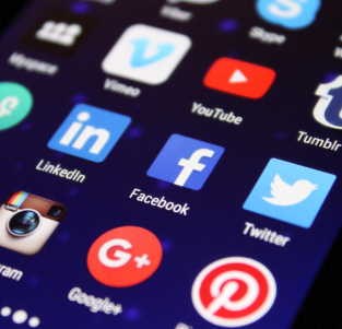 Social Media Marketing (SMM)